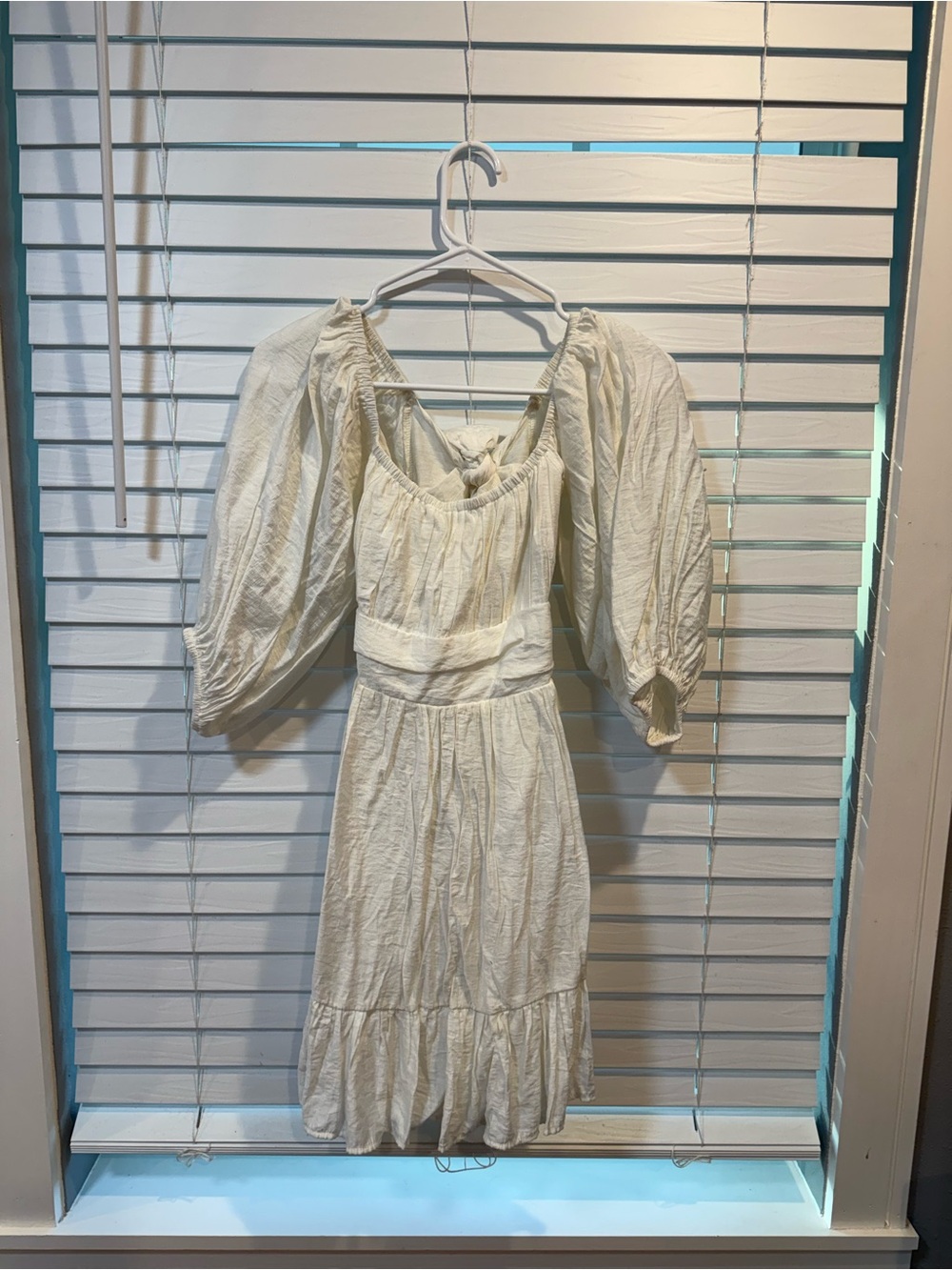 Women's Cream Puff-Sleeve Midi Dress
